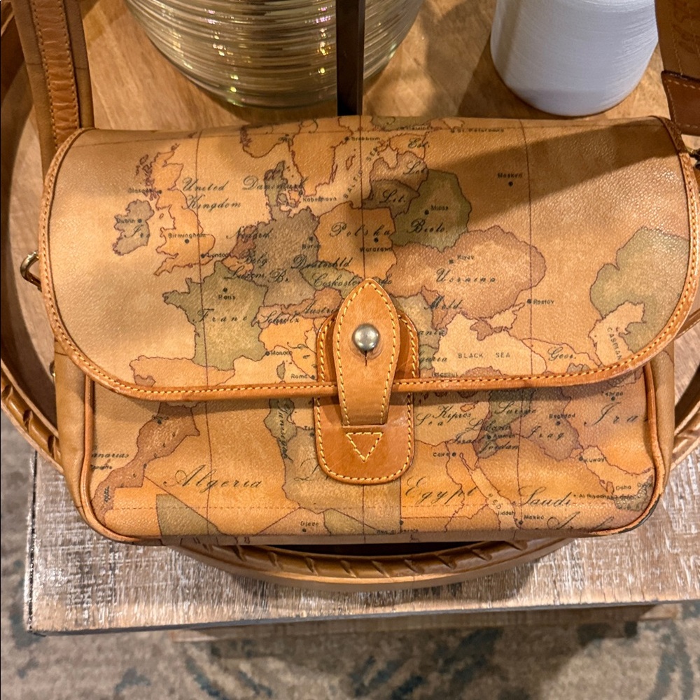 Alviero Martini crossbody leather bags-